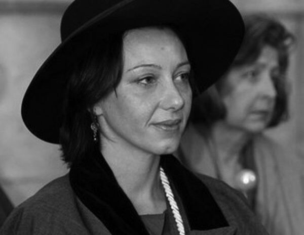  Carmen Santos
